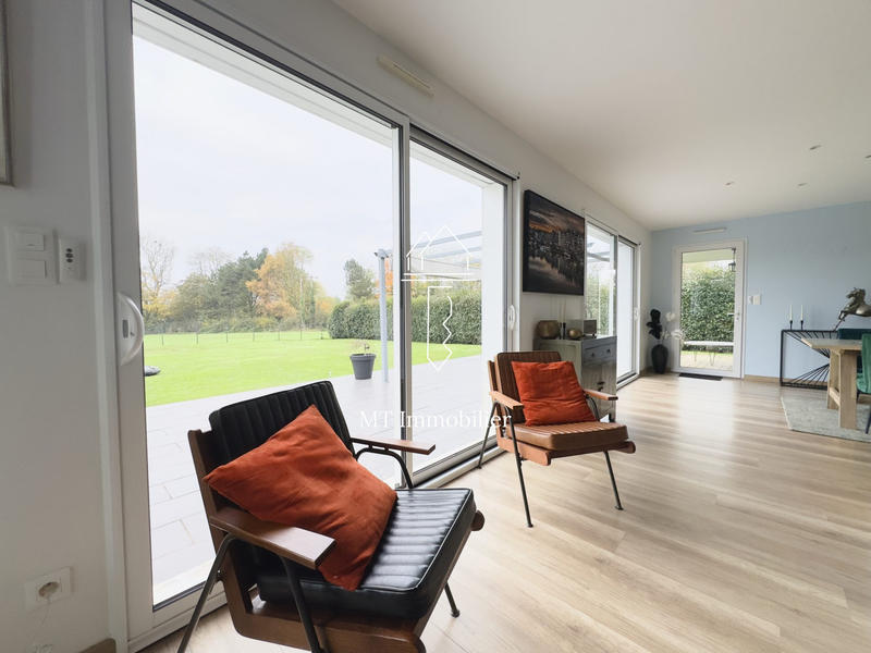 Maison contemporaine - 196 m² - 7 pièces