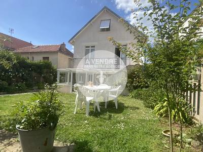 Maison - 104 m² - 5 pièces