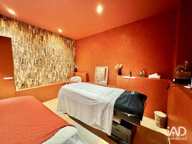 Local commercial - 221 m²