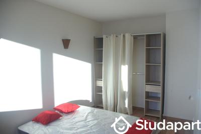 Chambre - 9 m² - 1 pièce