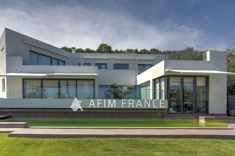 Villa - 350 m² - 8 pièces