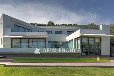 Villa - 350 m² - 8 pièces