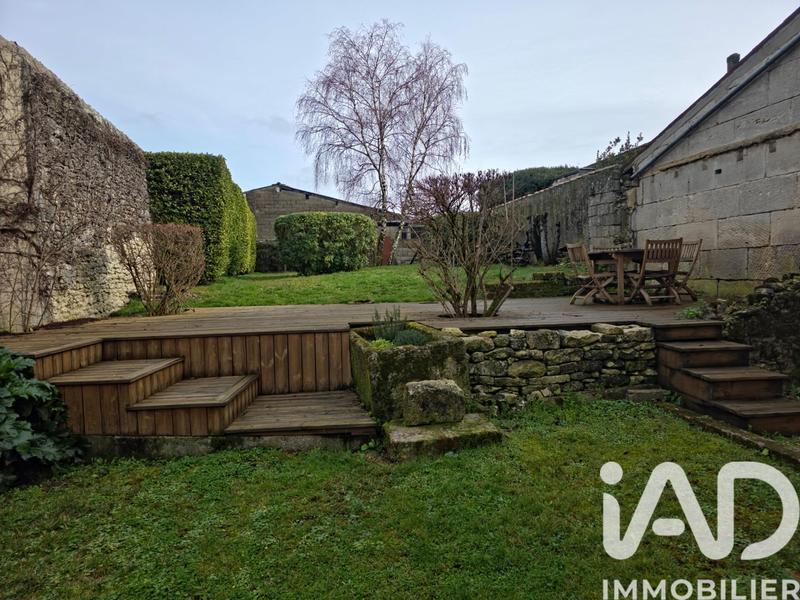 Maison - 220 m² - 8 pièces