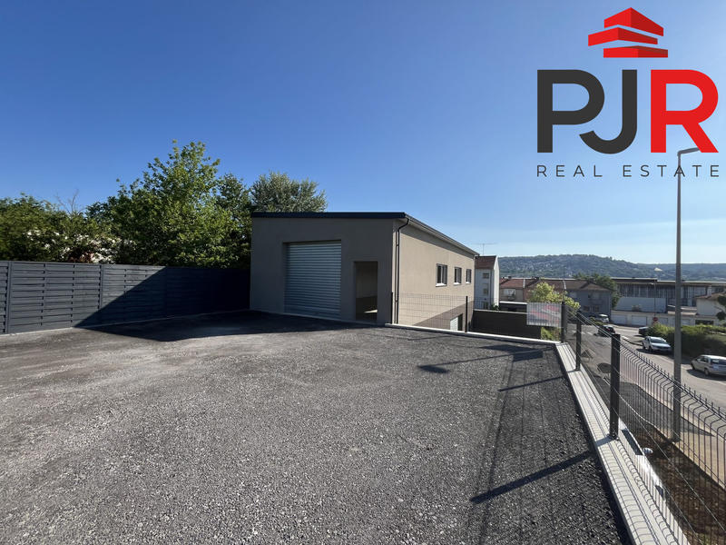 Local d'activités - 115 m²