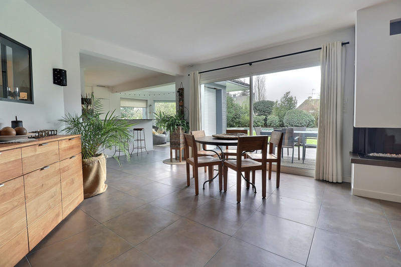 Maison - 194 m² - 7 pièces