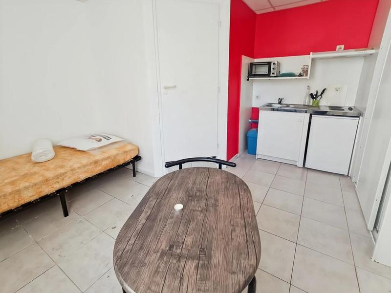 Studio - 304 m² - 8 pièces