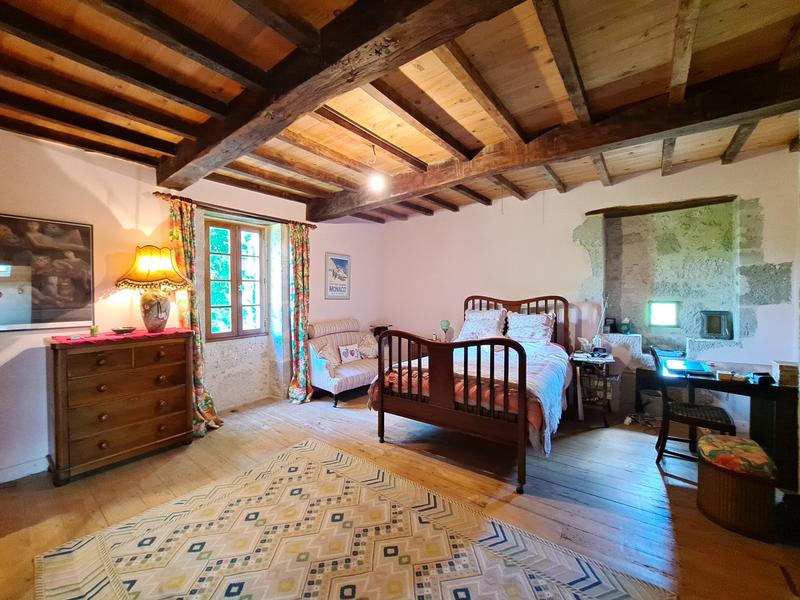 Maison - 186 m² - 5 pièces