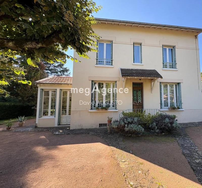 Propriété - 154 m² - 7 pièces