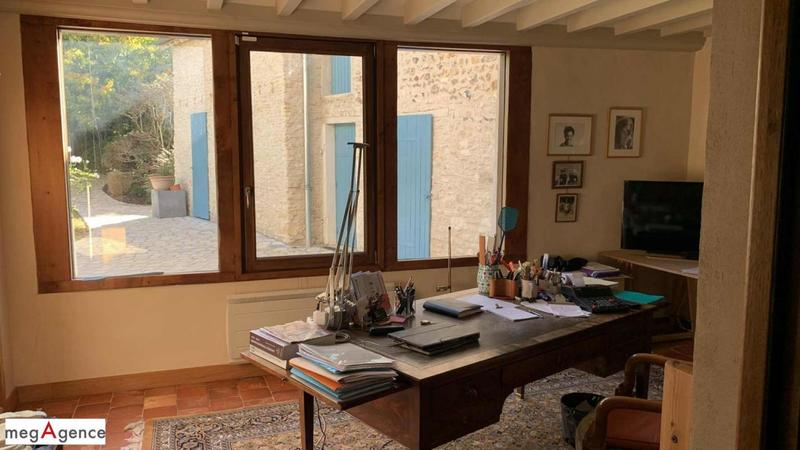 Maison - 328 m² - 9 pièces