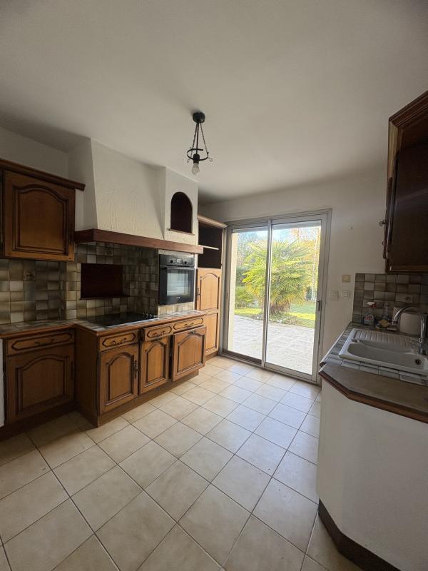 Maison - 213 m² - 5 pièces