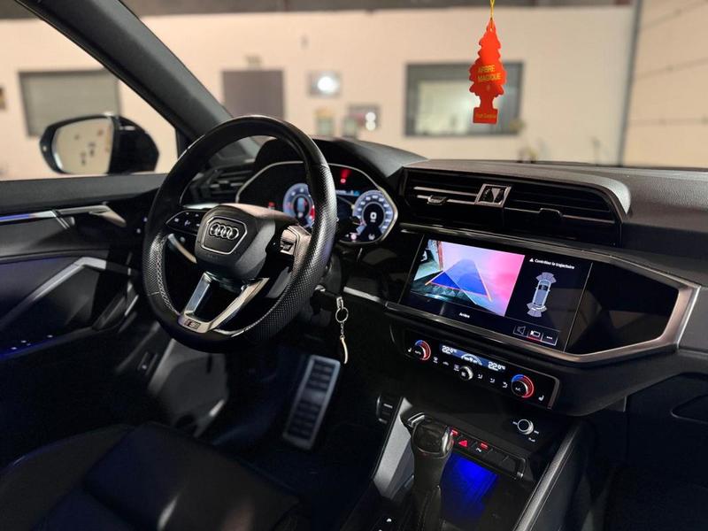 Audi Q3 35 Tdi s-Line 2.0 s-Tronic 7 150ch Boîte auto Toit ouvrant, Caméra de recul, Sièges chauffants