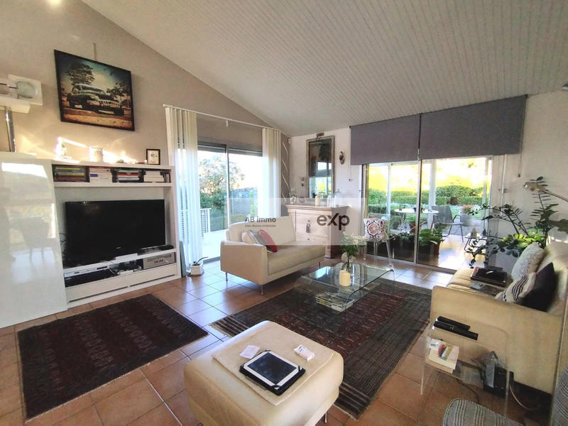 Villa - 152 m² - 8 pièces