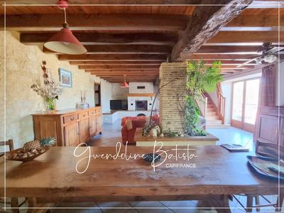 Maison en pierre - 300 m² - 12 pièces