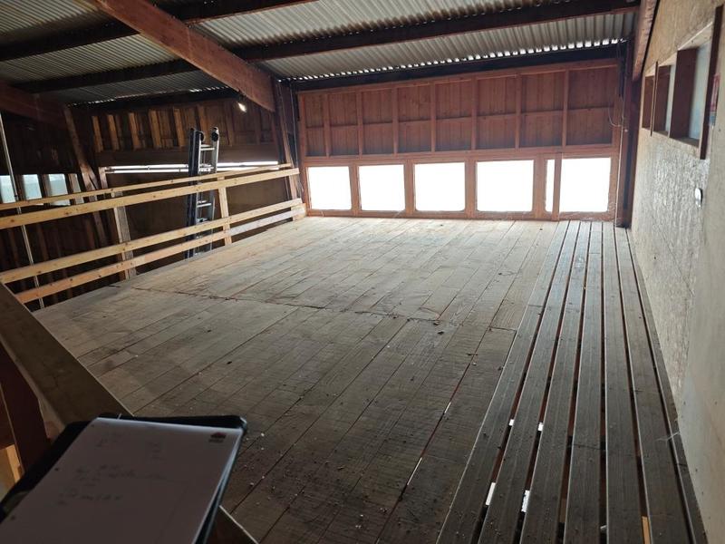 Local d'activité / Entrepôt - 180 m² - 6 pièces