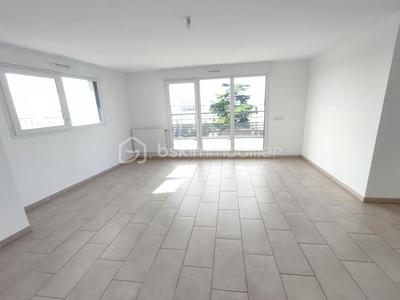 Appartement - 83 m² - 4 pièces