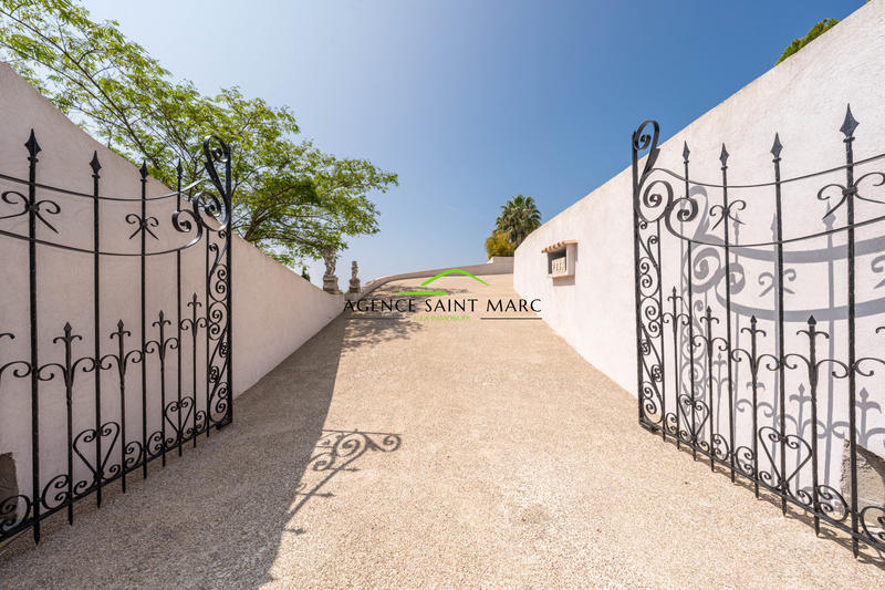 Villa - 235 m² - 6 pièces