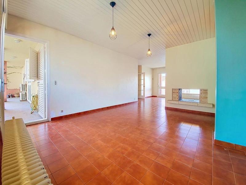 Maison - 223 m² - 9 pièces