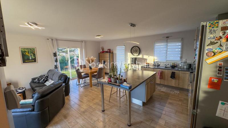 Maison - 95 m² - 5 pièces