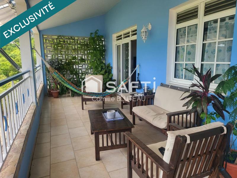 Maison - 200 m² - 8 pièces