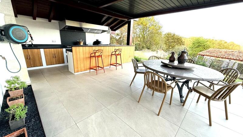 Maison d'architecte - 338 m² - 8 pièces