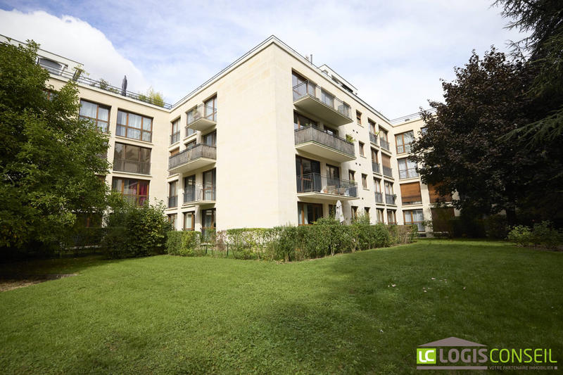 Appartement - 100 m² - 4 pièces