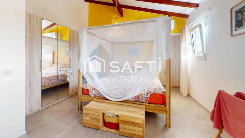 Maison - 270 m² - 9 pièces