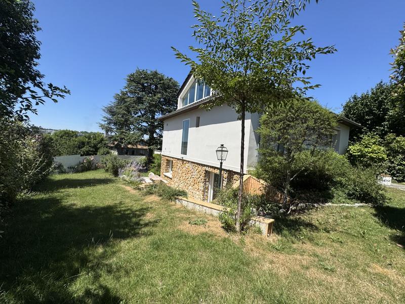 Maison - 145 m² - 6 pièces