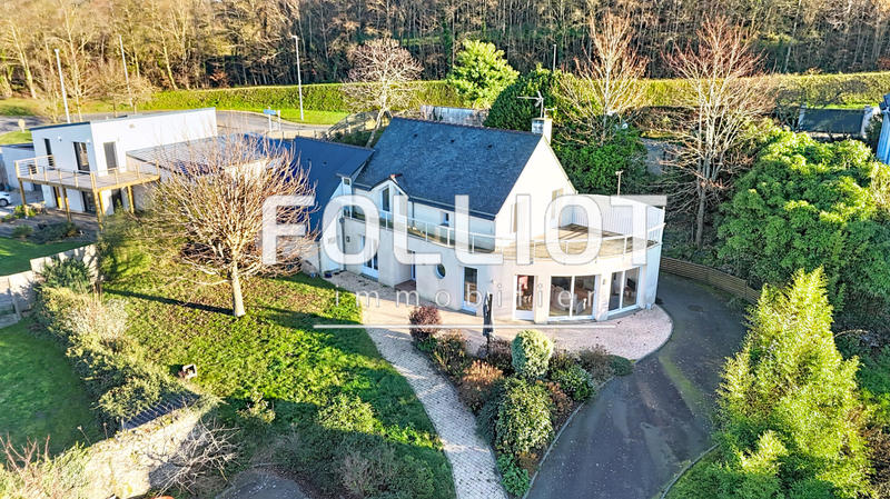 Maison - 145 m² - 9 pièces