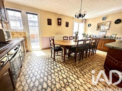 Maison - 95 m² - 5 pièces