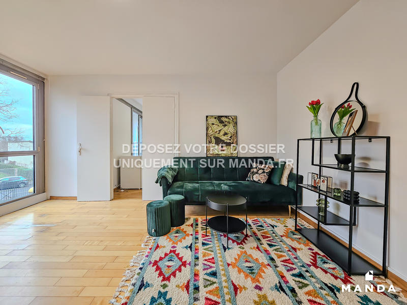 Chambre - 10 m² - 4 pièces