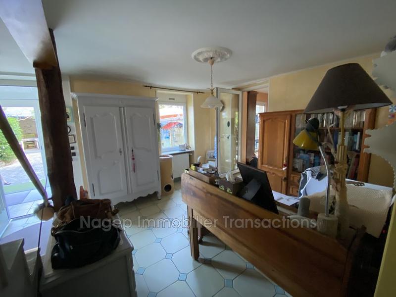 Maison - 246 m² - 9 pièces