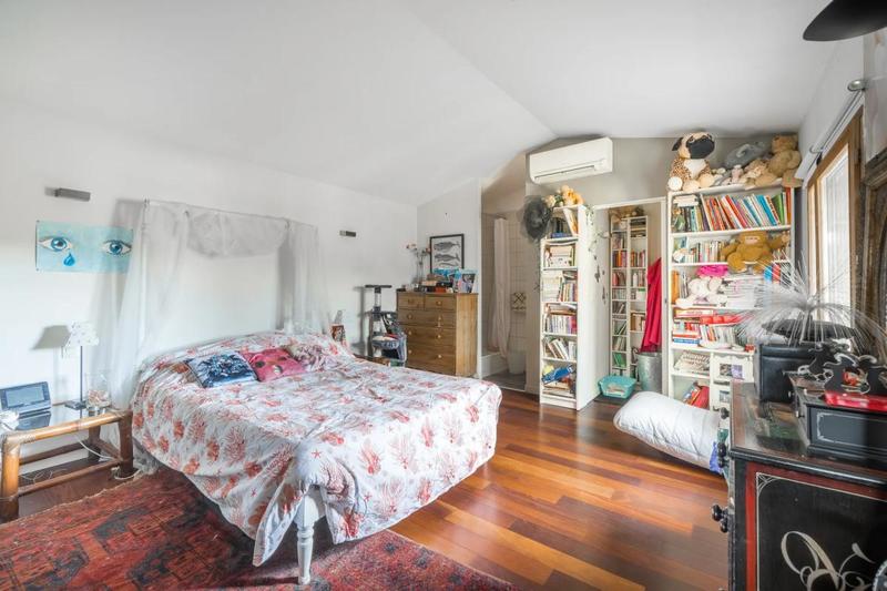 Mas - 300 m² - 10 pièces