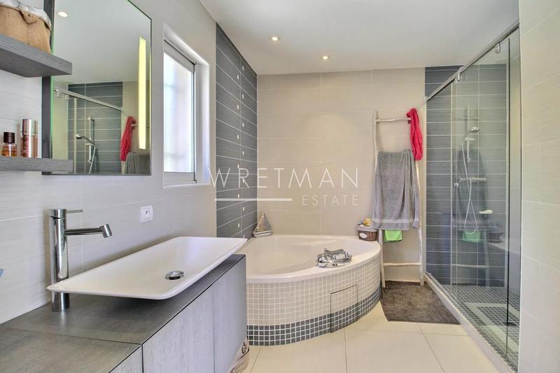 Villa - 180 m² - 5 pièces