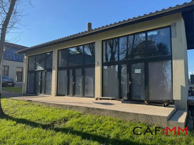 Local commercial - 137 m²