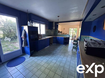 Maison - 180 m² - 8 pièces