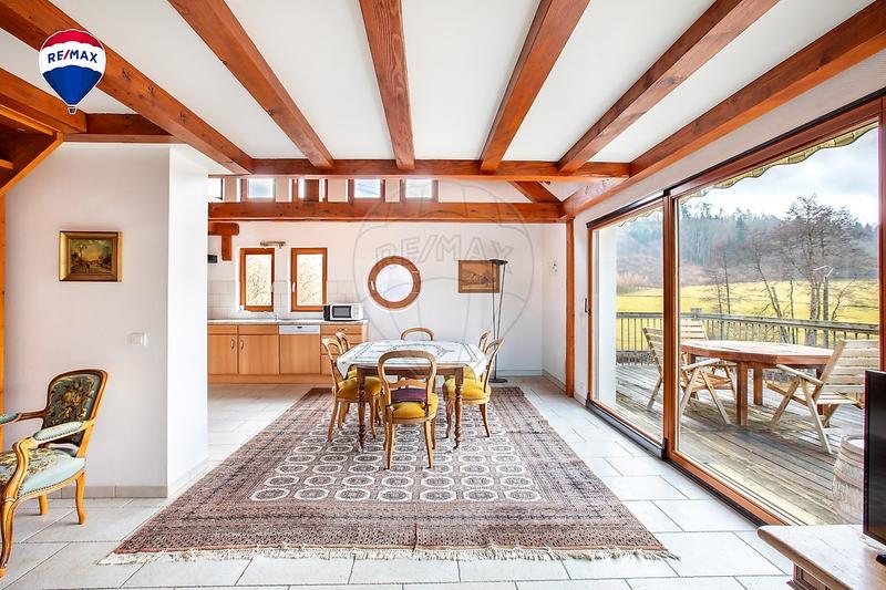 Appartement - 143 m² - 4 pièces