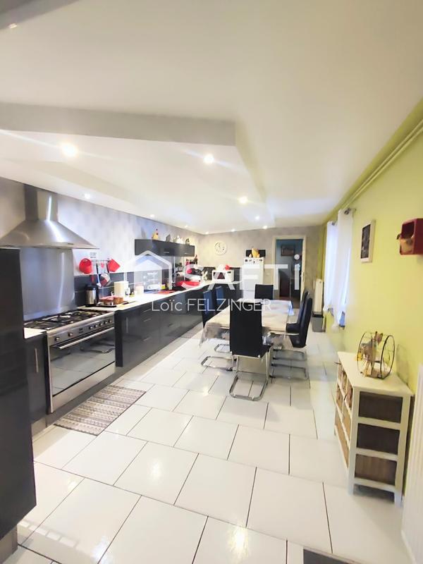 Maison - 158 m² - 5 pièces