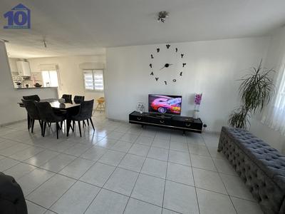 Maison - 175 m² - 8 pièces