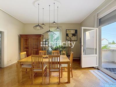 Appartement - 129 m² - 5 pièces