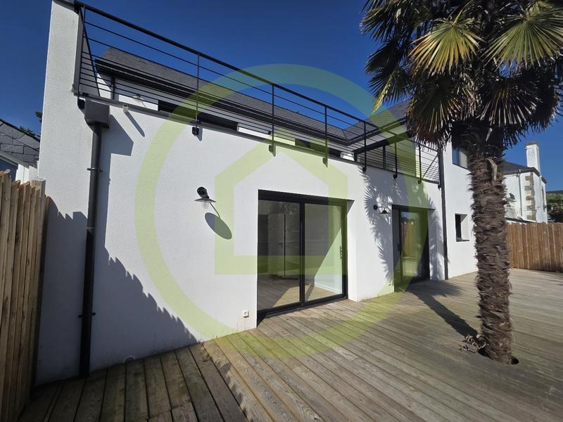 Maison - 142 m² - 7 pièces