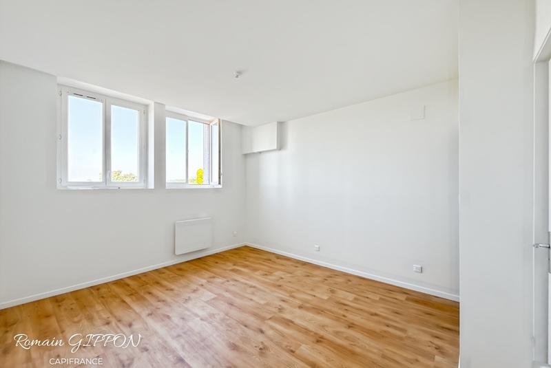 Maison - 215 m² - 9 pièces