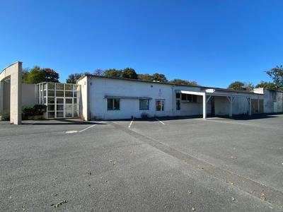 Local commercial - 3 257 m² - 12 pièces