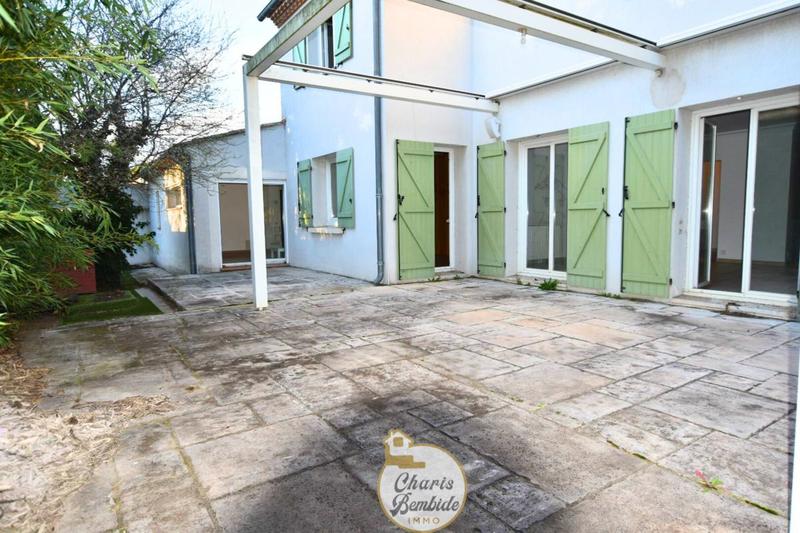 Villa - 275 m² - 9 pièces
