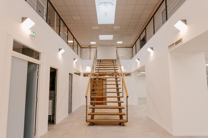 Bureau - 1 106 m² - 7 pièces