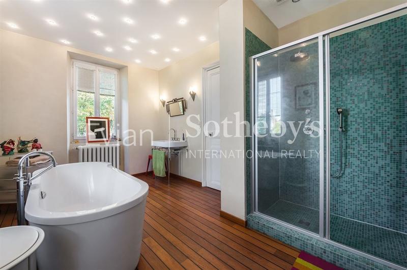 Maison - 400 m² - 13 pièces