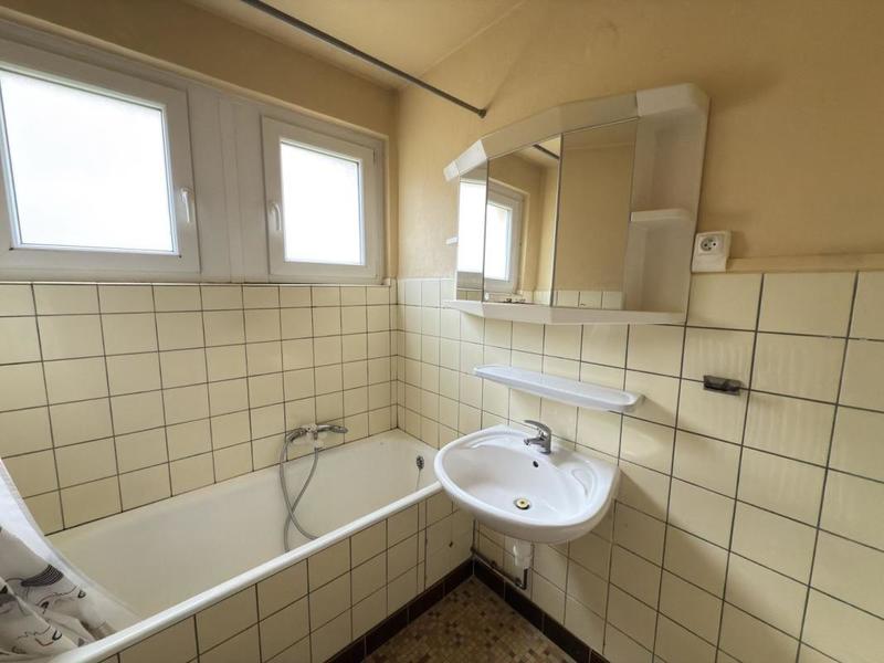 Appartement - 97 m² - 5 pièces