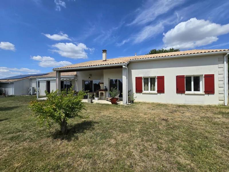 Maison - 207 m² - 9 pièces