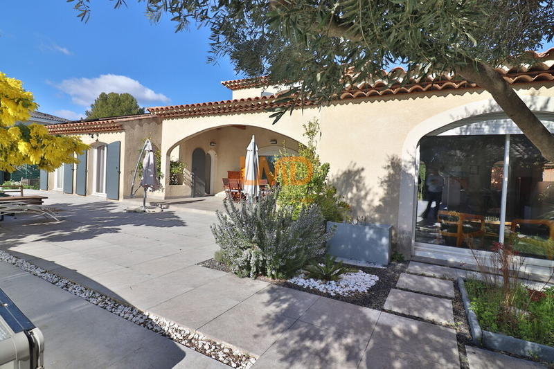 Villa - 142 m² - 5 pièces