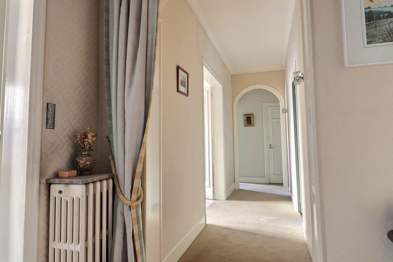 Duplex - 242 m² - 9 pièces