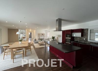 Maison - 180 m² - 6 pièces
